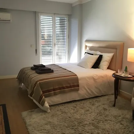 Luxe Spacious Flat Apartment Lisbon